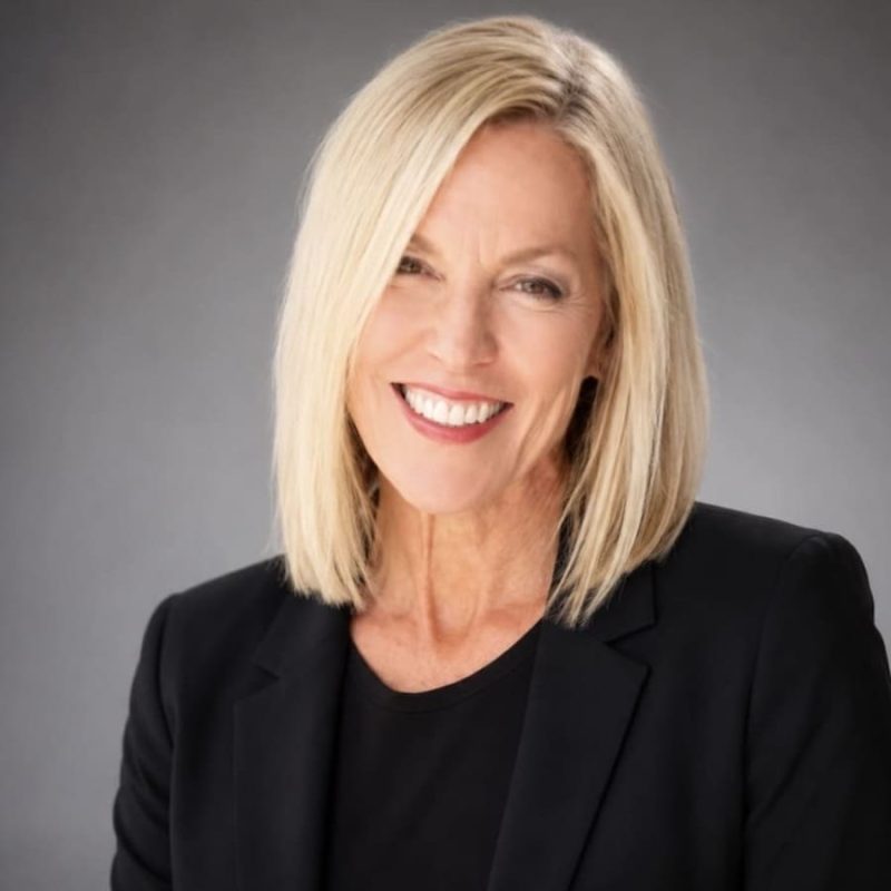 Holly Melton headshot